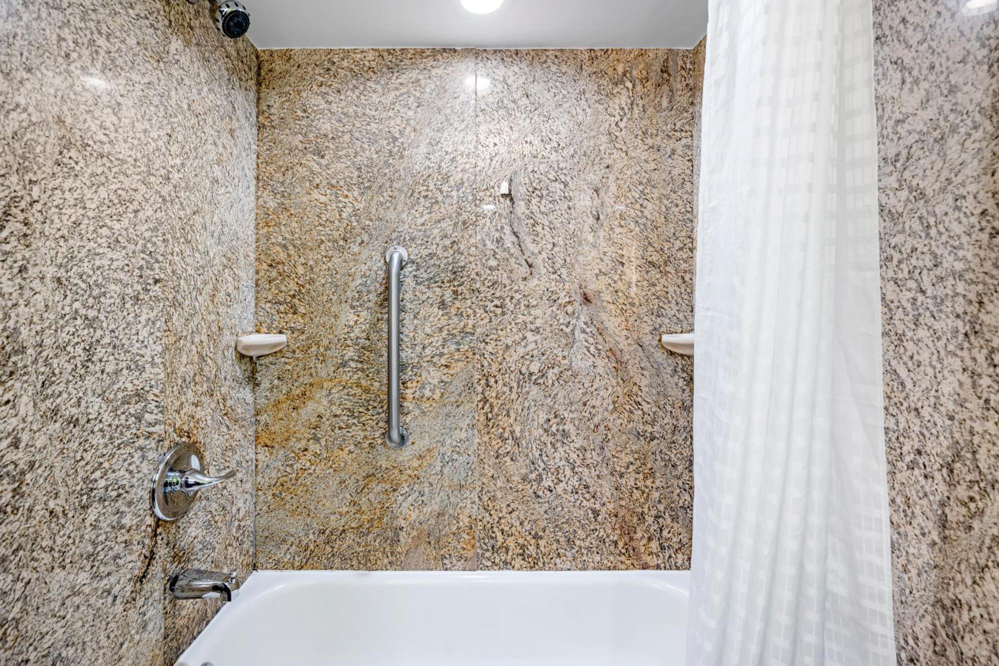 Quality Inn Clarksville - Exit 11 Ngoại thất bức ảnh